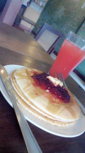 Strawberry pancake and Four Seasons juice